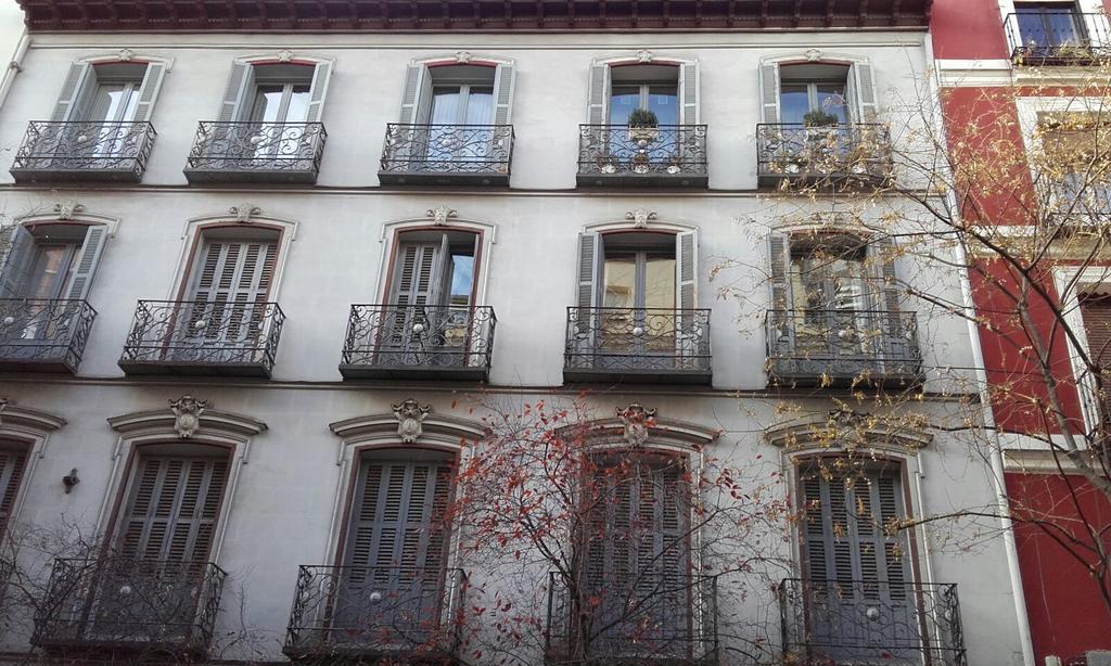 Apartamentos Plaza De Espana Madrid Esterno foto