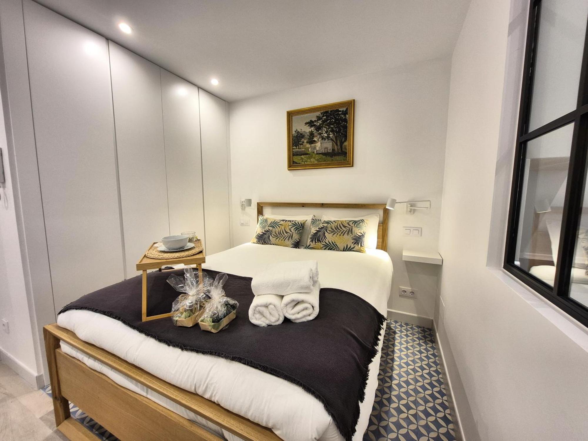 Apartamentos Plaza De Espana Madrid Esterno foto