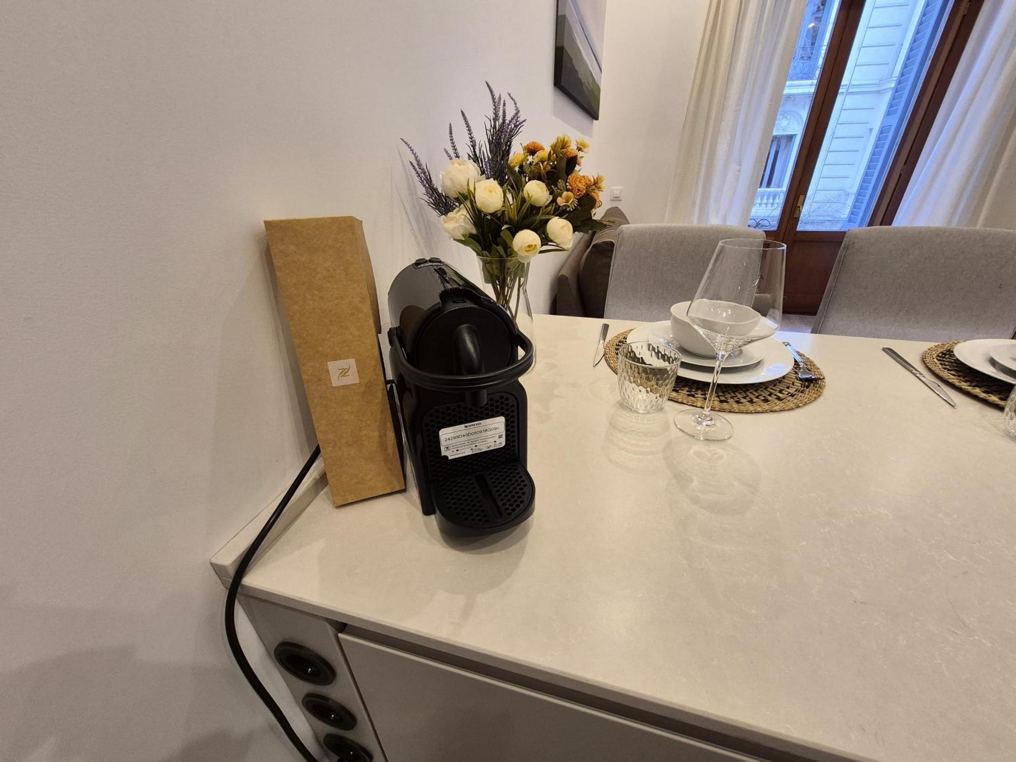 Apartamentos Plaza De Espana Madrid Esterno foto