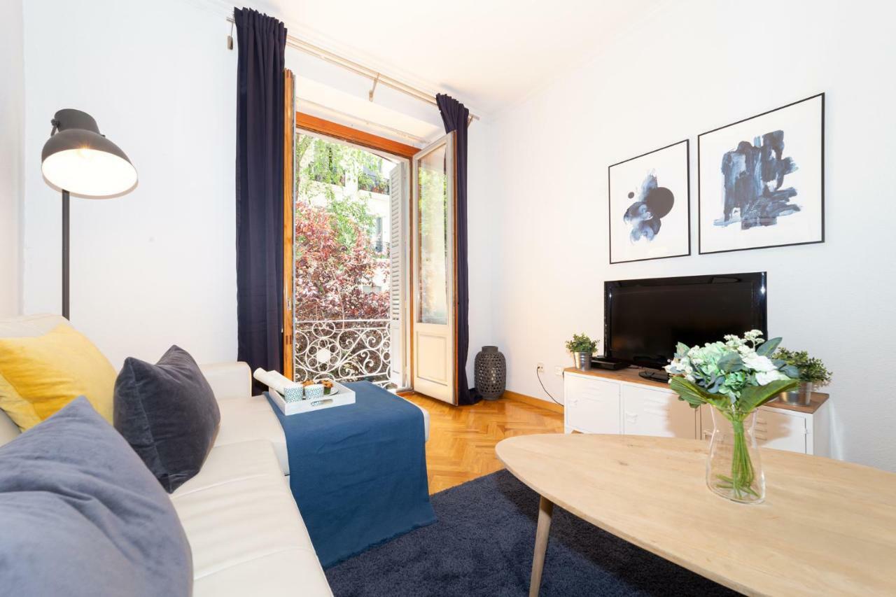 Apartamentos Plaza De Espana Madrid Esterno foto