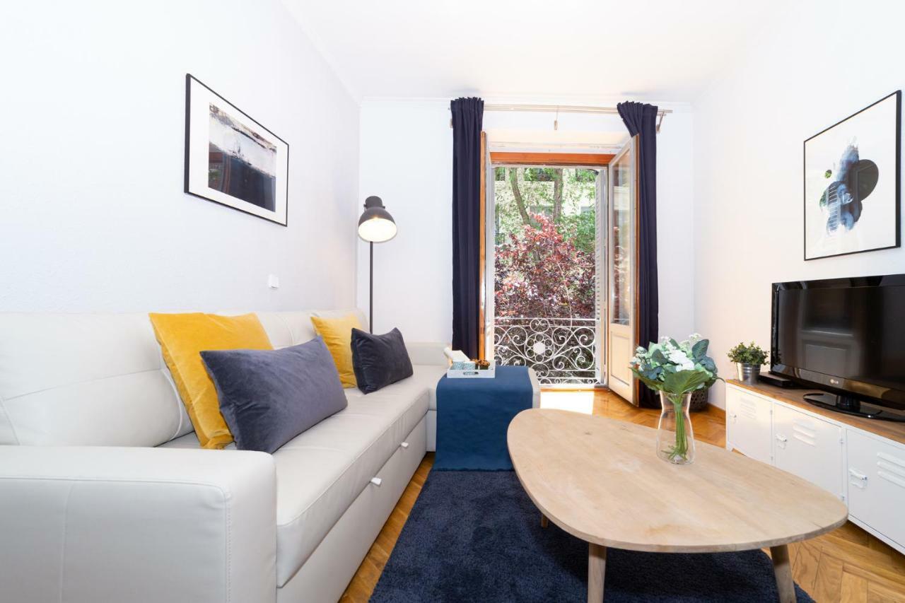 Apartamentos Plaza De Espana Madrid Esterno foto