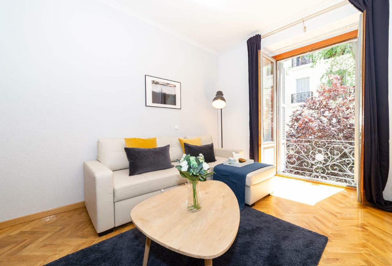 Apartamentos Plaza De Espana Madrid Esterno foto