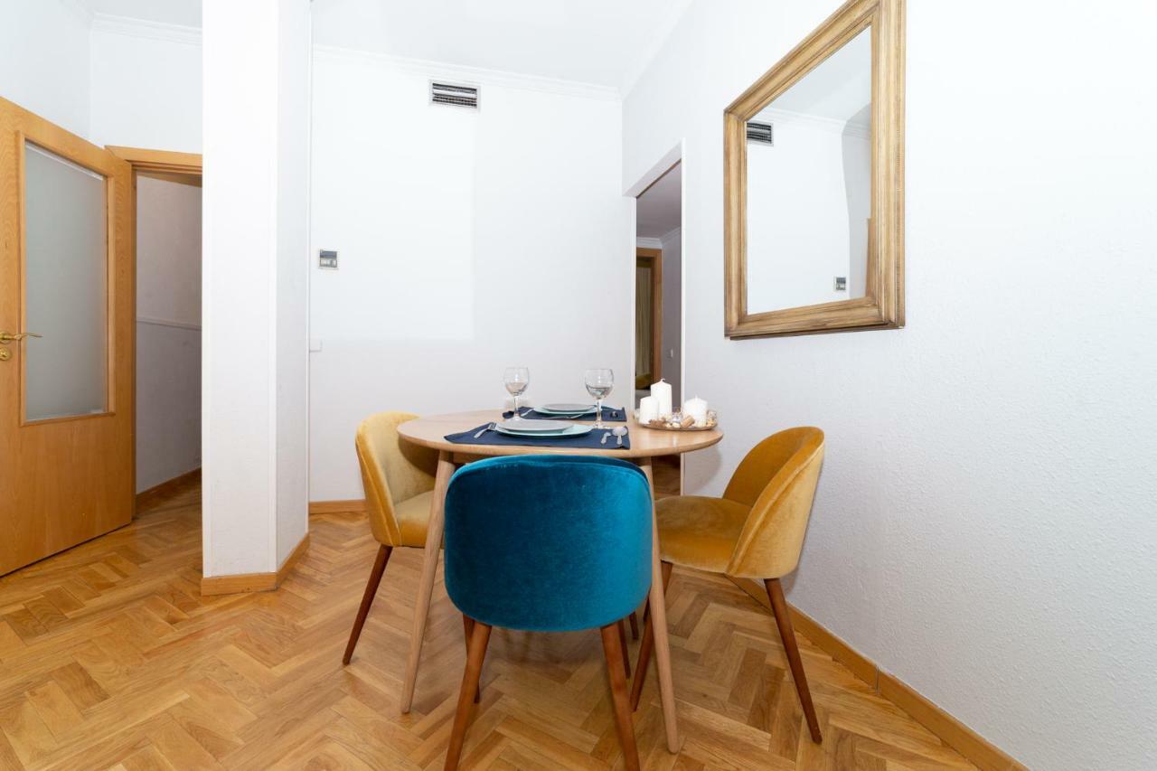 Apartamentos Plaza De Espana Madrid Esterno foto