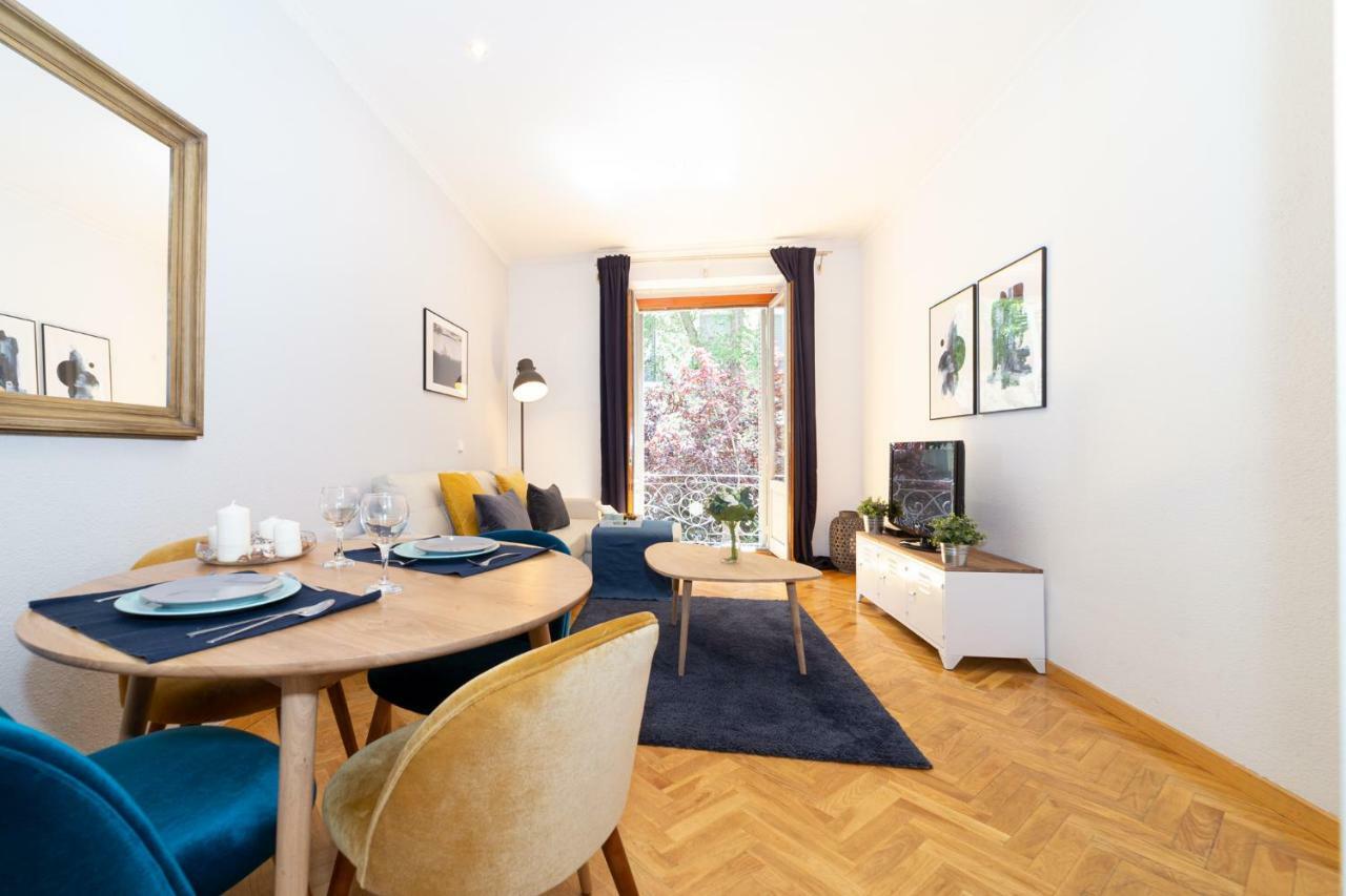 Apartamentos Plaza De Espana Madrid Esterno foto