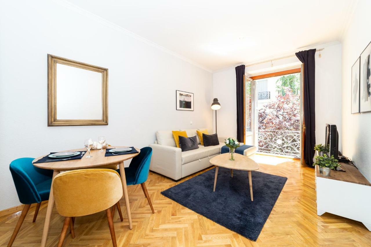 Apartamentos Plaza De Espana Madrid Esterno foto