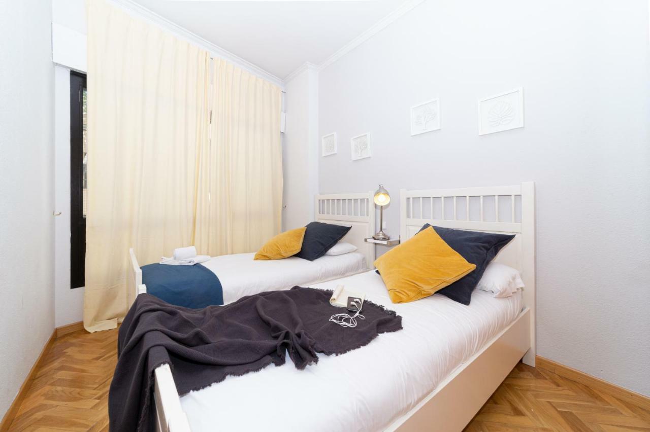 Apartamentos Plaza De Espana Madrid Esterno foto