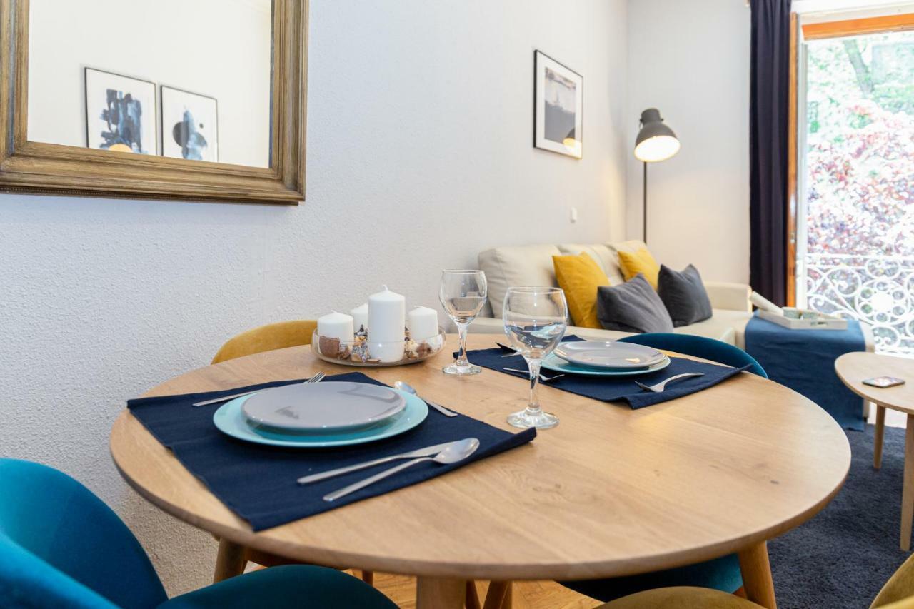 Apartamentos Plaza De Espana Madrid Esterno foto
