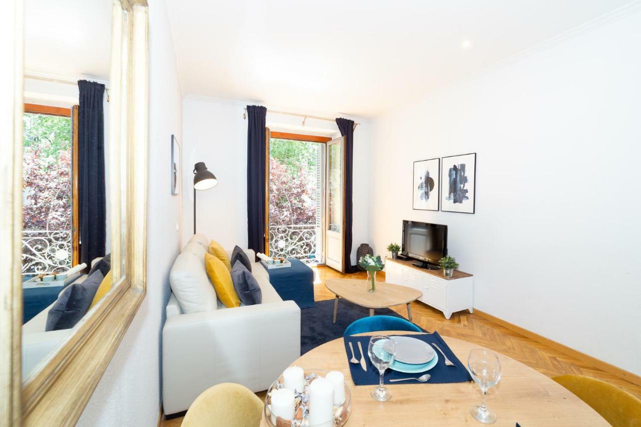 Apartamentos Plaza De Espana Madrid Esterno foto