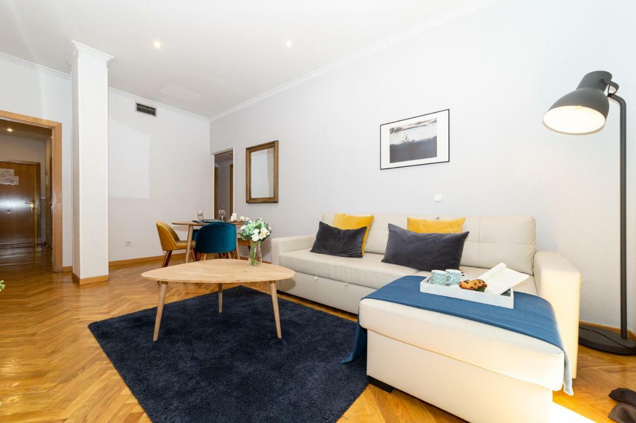 Apartamentos Plaza De Espana Madrid Esterno foto
