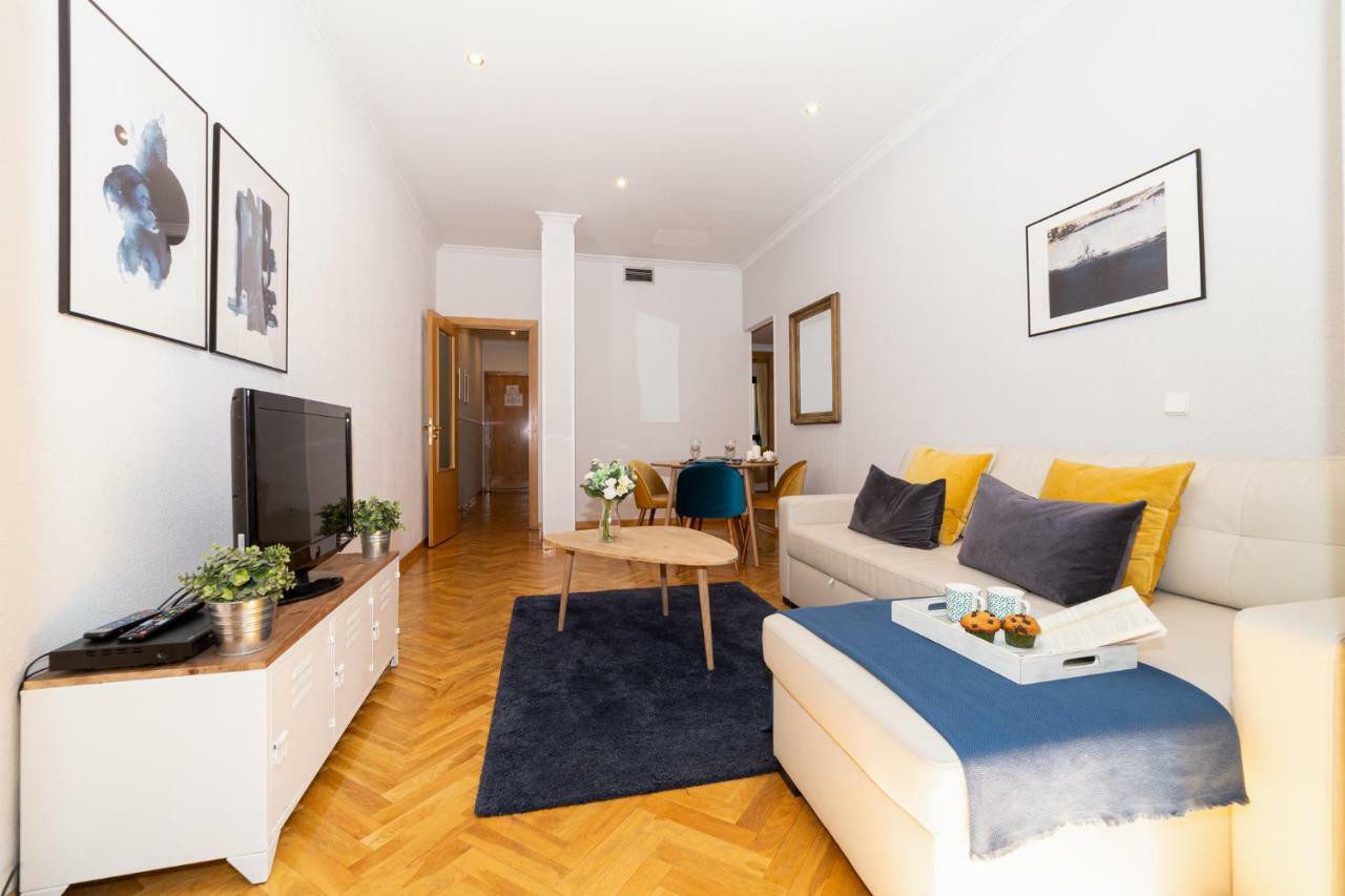 Apartamentos Plaza De Espana Madrid Esterno foto